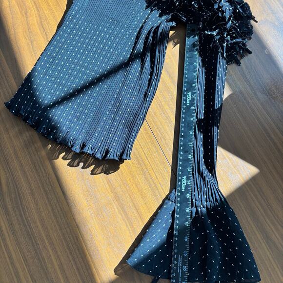 Kaelyn-Max Black Off-Shoulder Top with Bell Sleeves Size XL - Picture 7 of 12